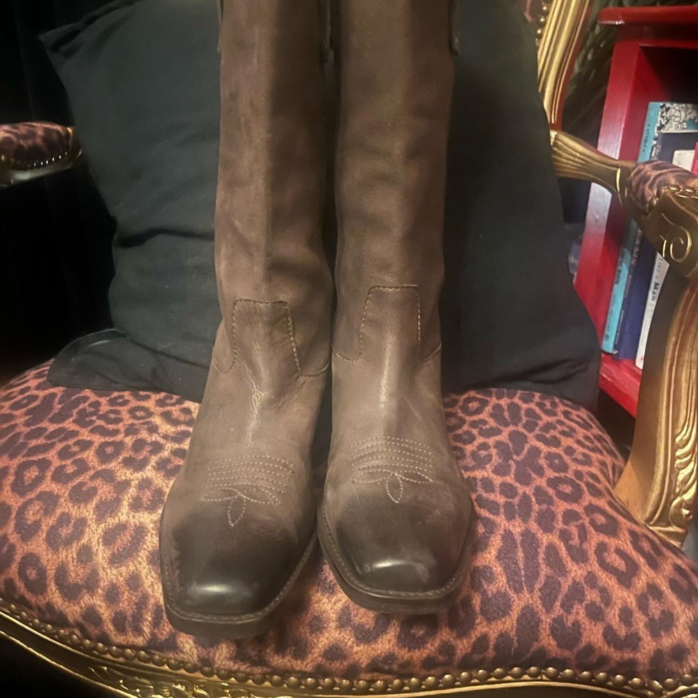 Brown Heeled Boots with Knee High Design and Rounded Toe